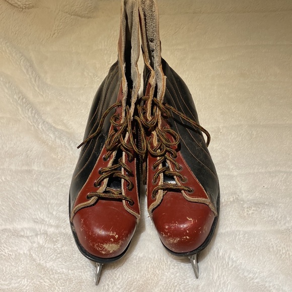 Vintage Dunne’s Leather Skates - Picture 8 of 9